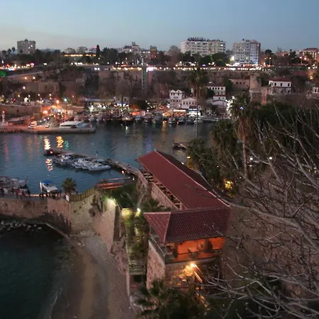 Mavi Avlu - Old Town
