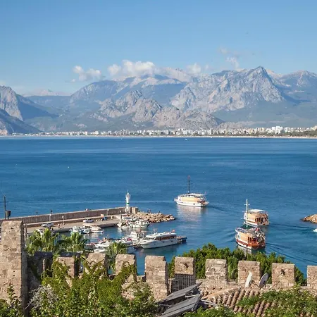 Mavi Avlu - Old Town Apartamento Antalya